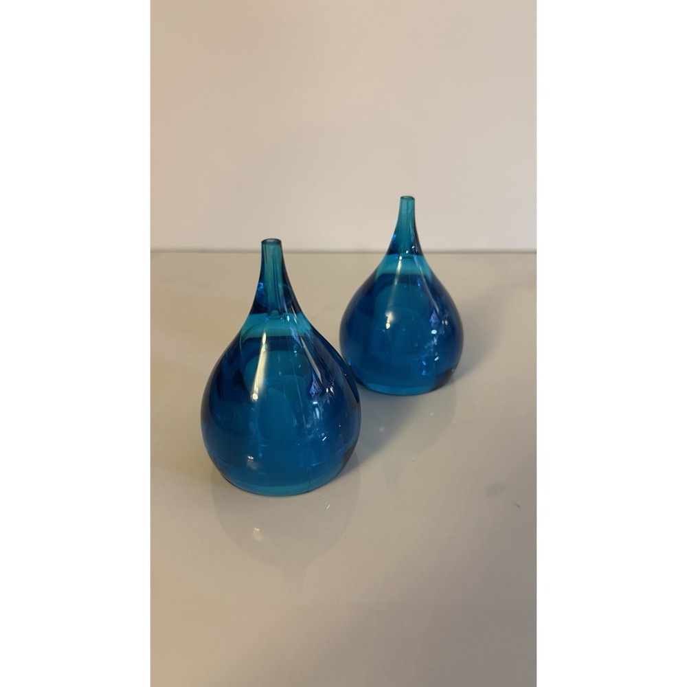 Vintage MCM Guzzini Teardrop Blue Acrylic Salt & Pepper Shaker Set - Picture 2 of 4